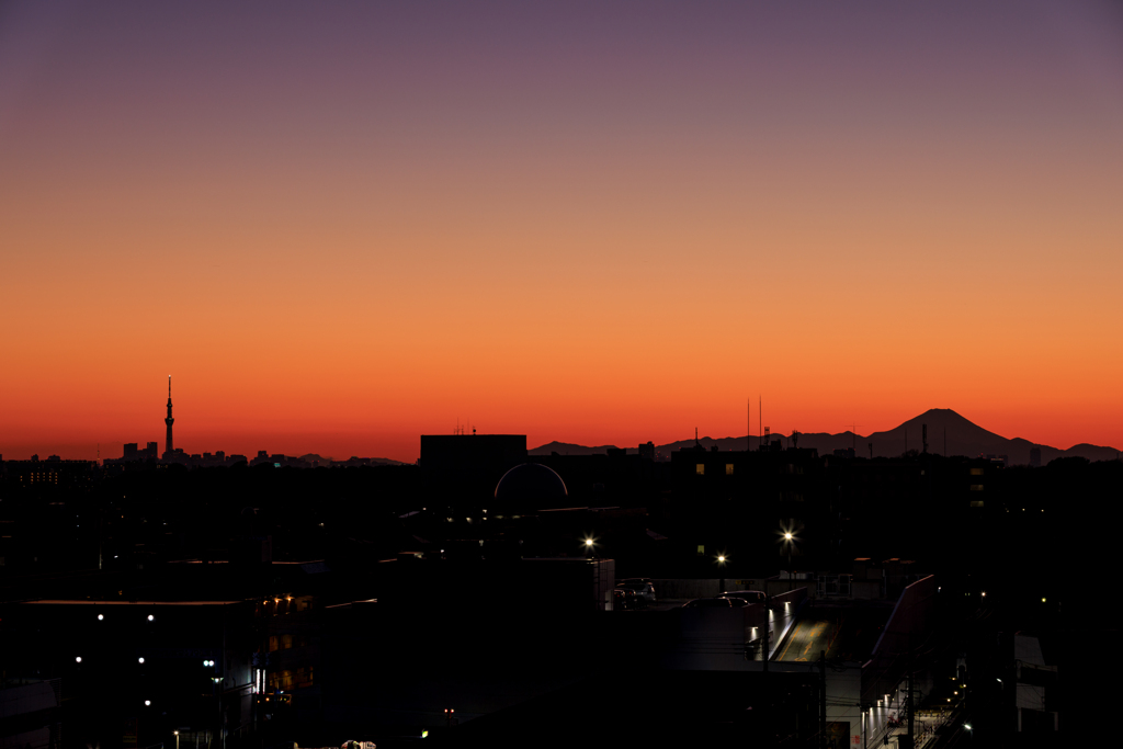 屋上より 富士とスカイツリー