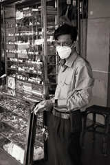 Small Business Owners　中古時計修理店