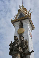 ベトナムとカンボジアの友好を願う記念塔