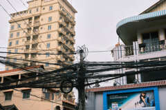 カンボジア蜘蛛巣配線１