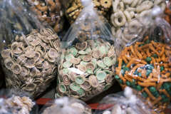 カンボジア生活　お菓子屋