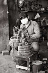 Small Business Owners　木製仏像製造店　