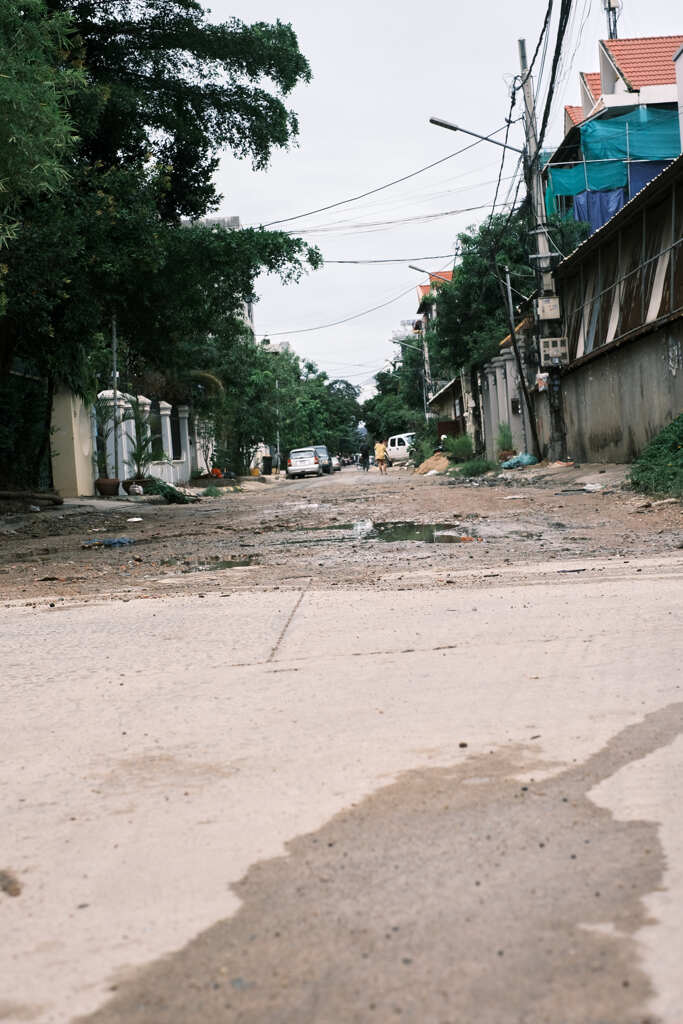雨あがりのプノンペン４