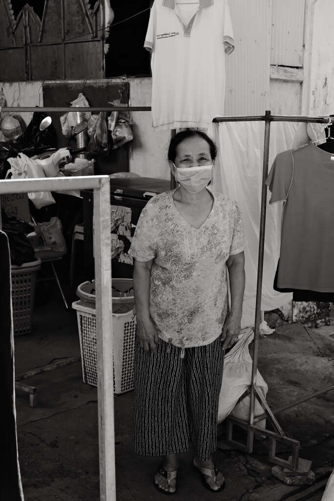 市場の女性達　洗濯屋さん