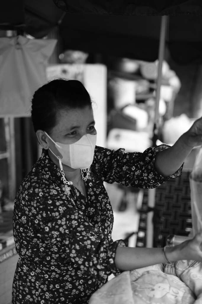 市場の女性達　飲み物屋さん