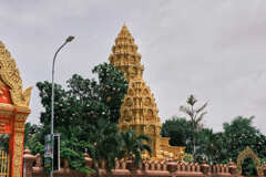 ワット　オウナローム仏教寺院