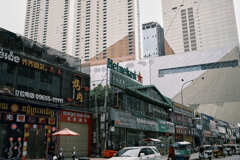 巨大中国資本の胃袋を満たす。