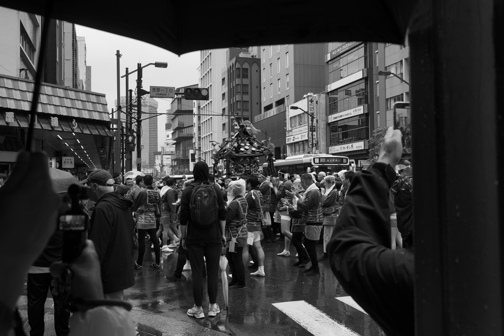 三社に雨はつきものでぃ (2)