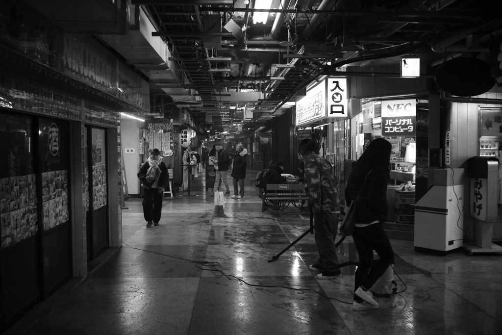 旧地下街の新店舗