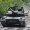 迫りくる10式戦車