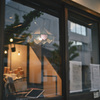 閉店後のカフェ
