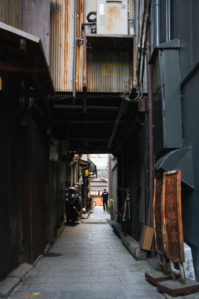 路地にて