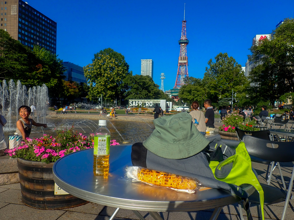 札幌、大通公園の、焼きトウキビ。
