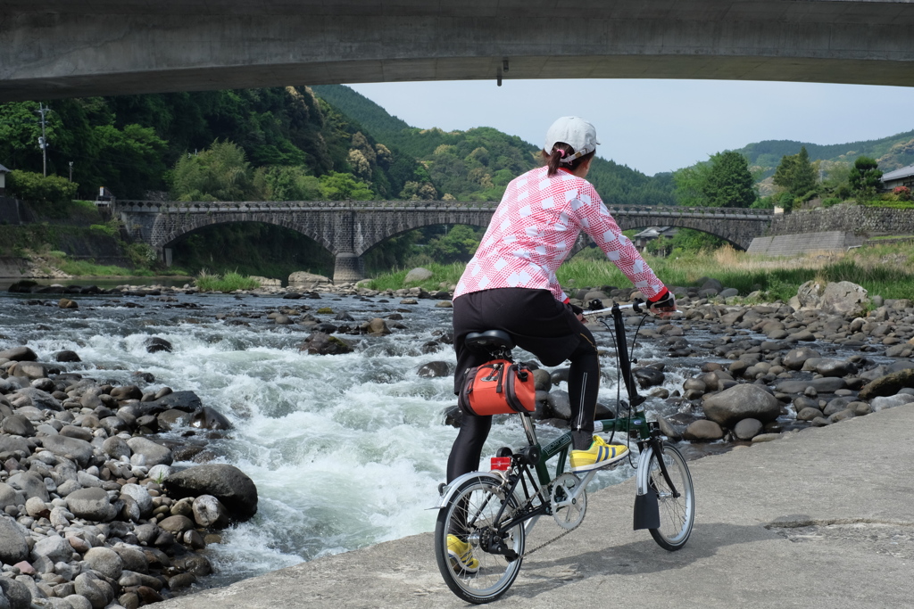 羅漢寺橋とBrompton