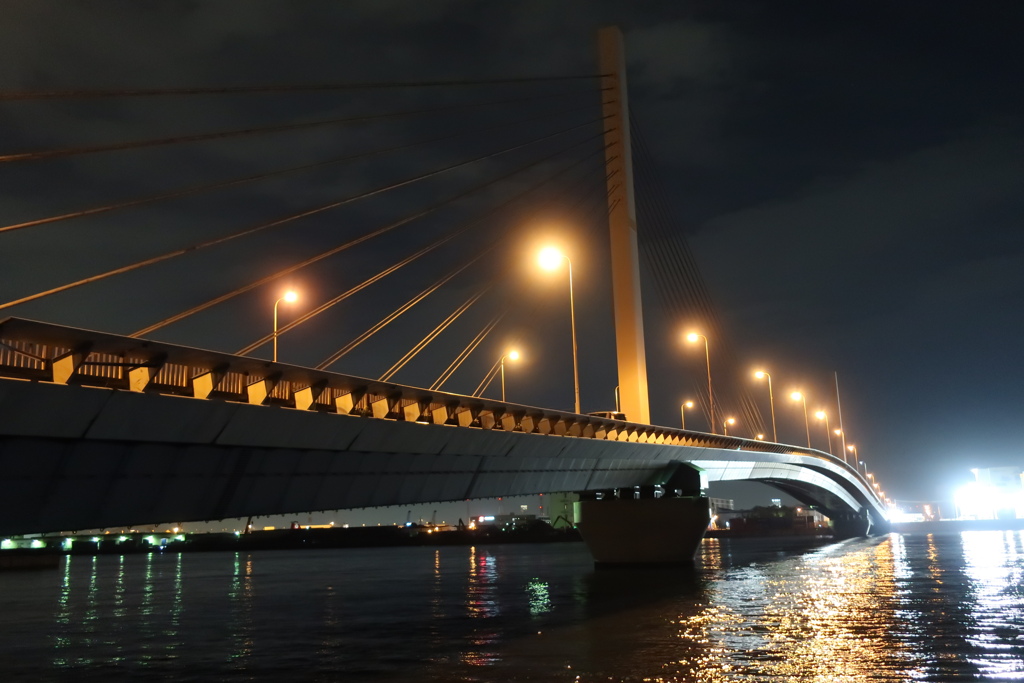 夜の橋