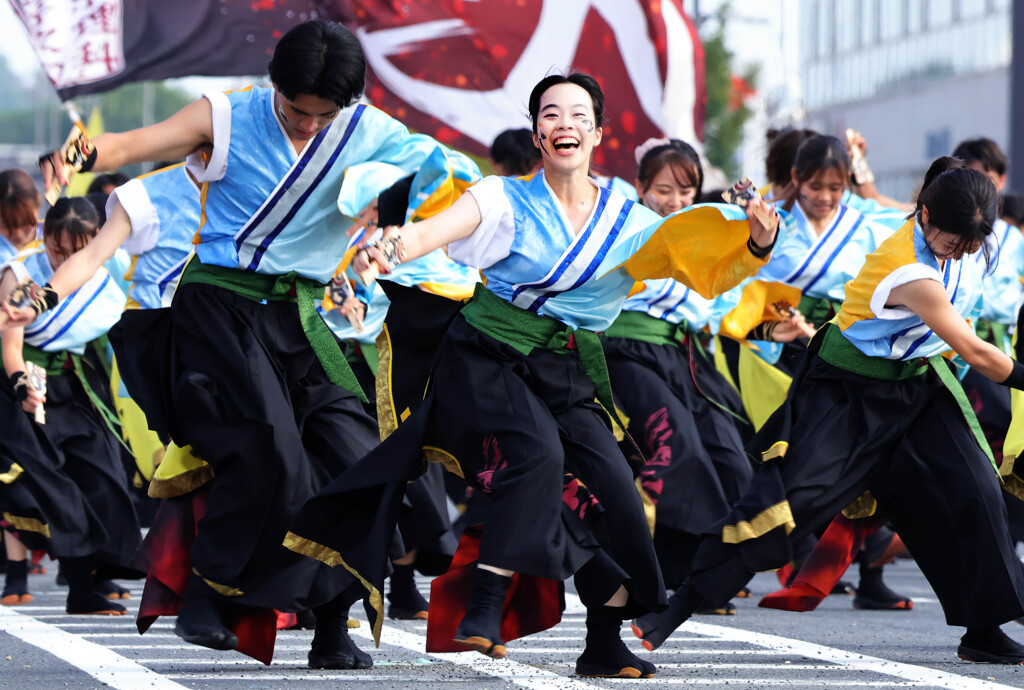 踊る若者たち４