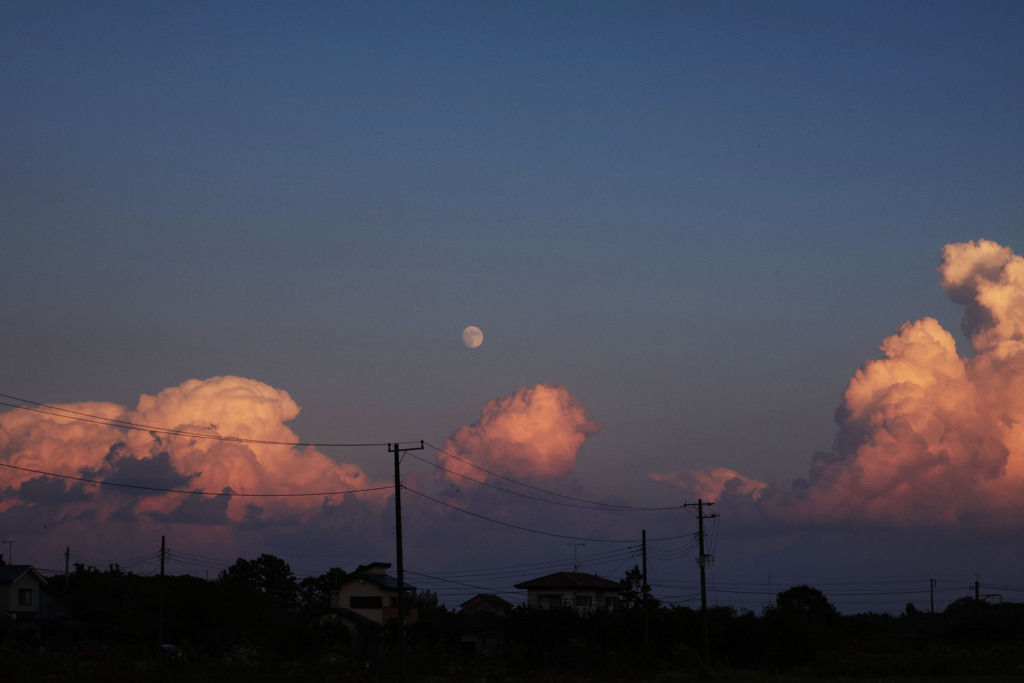 十三夜と夕焼け雲