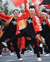 踊る若者たち２