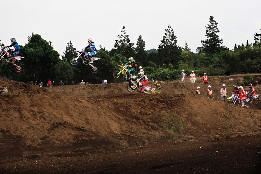 モトクロス４