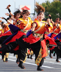 踊る若者たち３