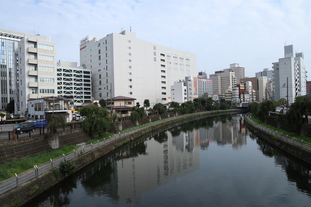 JR駅近く 幸橋にて