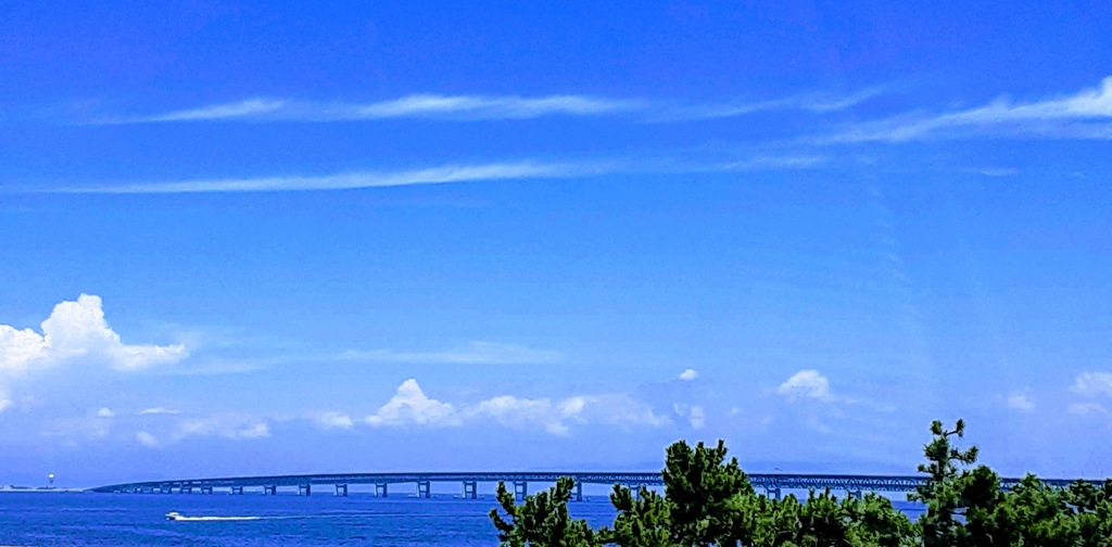 夏空と関空連絡橋