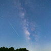夏の流星と天の川