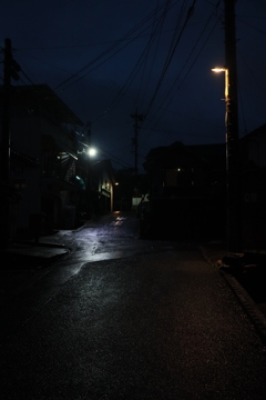 星降る町の雨の夜