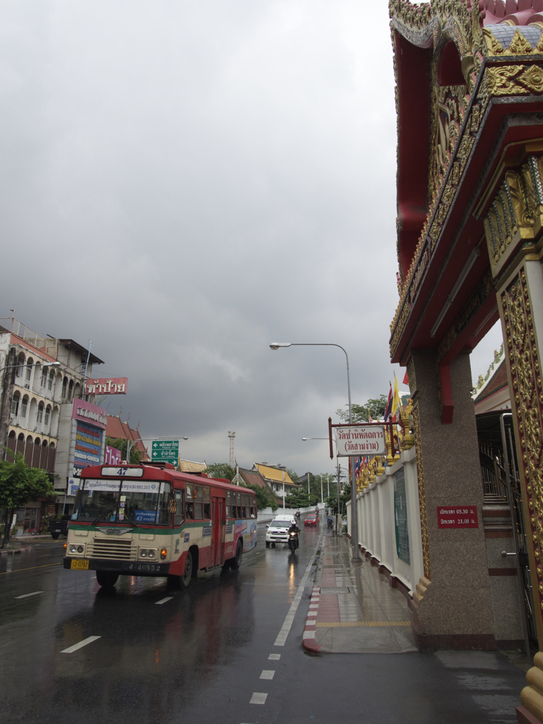 赤バス好きです。