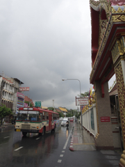 赤バス好きです。