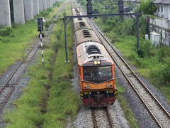 遠く行こう、ローカル列車。