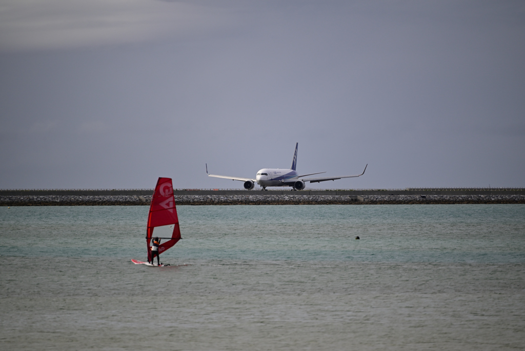 飛行機とウインドサーフィン