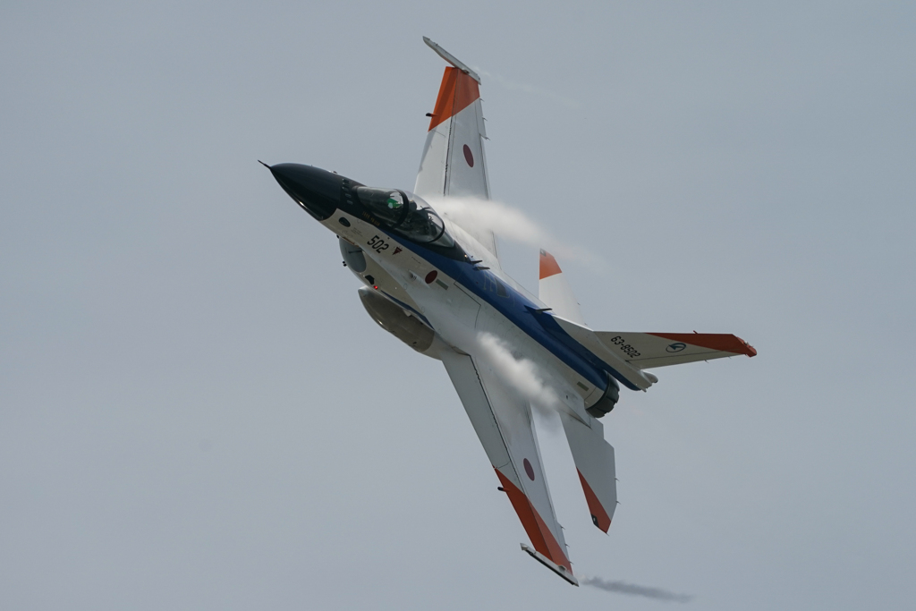 F-2 機動飛行