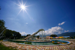 太陽と誰もいない夏