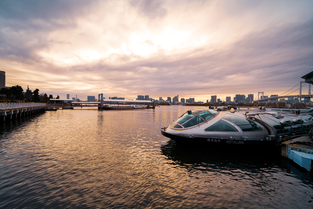 夕刻の水上バス