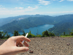 男体山頂上から中禅寺湖を望む