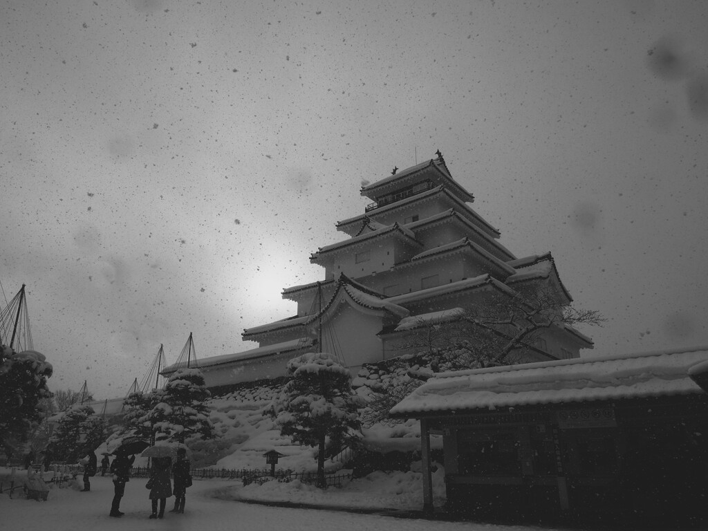 雪の鶴ヶ城