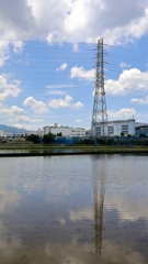 鉄塔と田んぼ