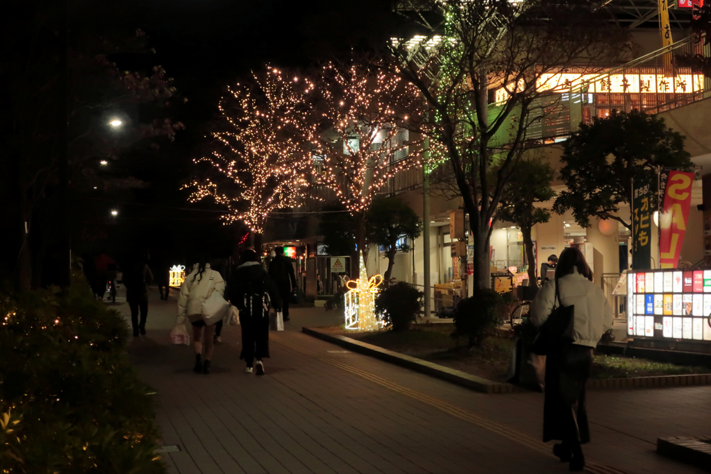 新百合ヶ丘マプレ専門店街のイルミネーション
