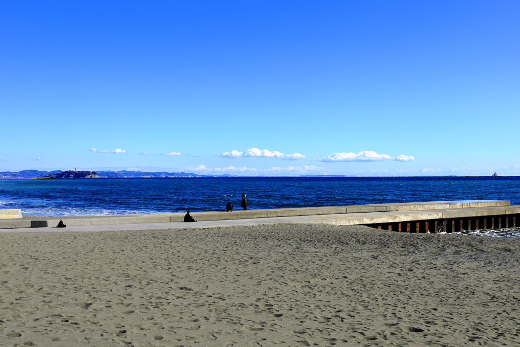 江ノ島と烏帽子岩