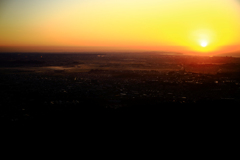 オレンジ色の日の出