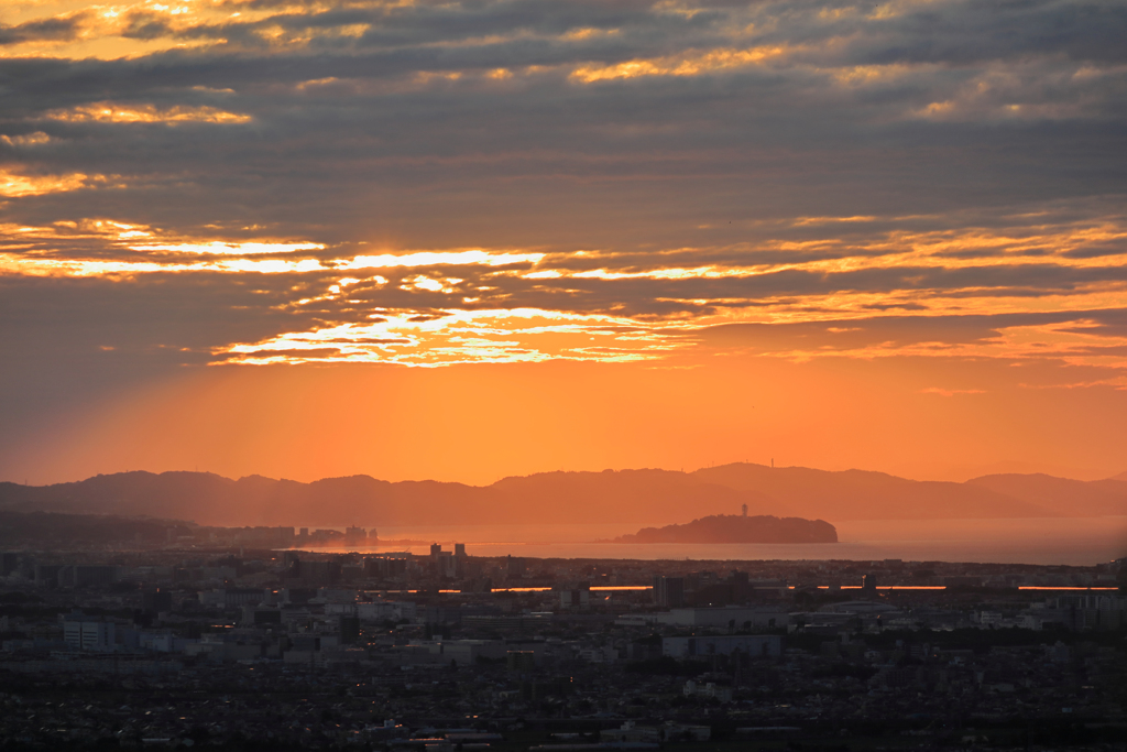 弘法山から眺める日の出
