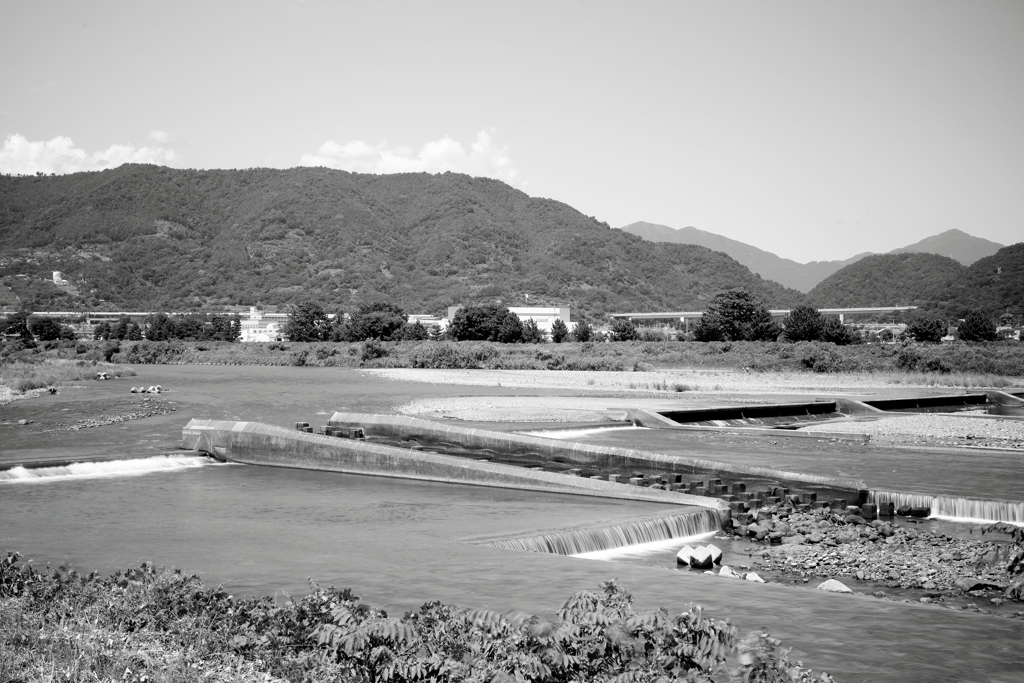 流れる河を鏡面仕上げ