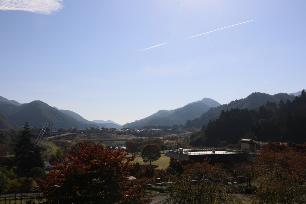 宮ヶ瀬湖　みはらし広場から眺める