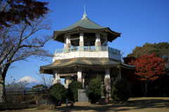 晩秋の弘法山　権現山公園展望台