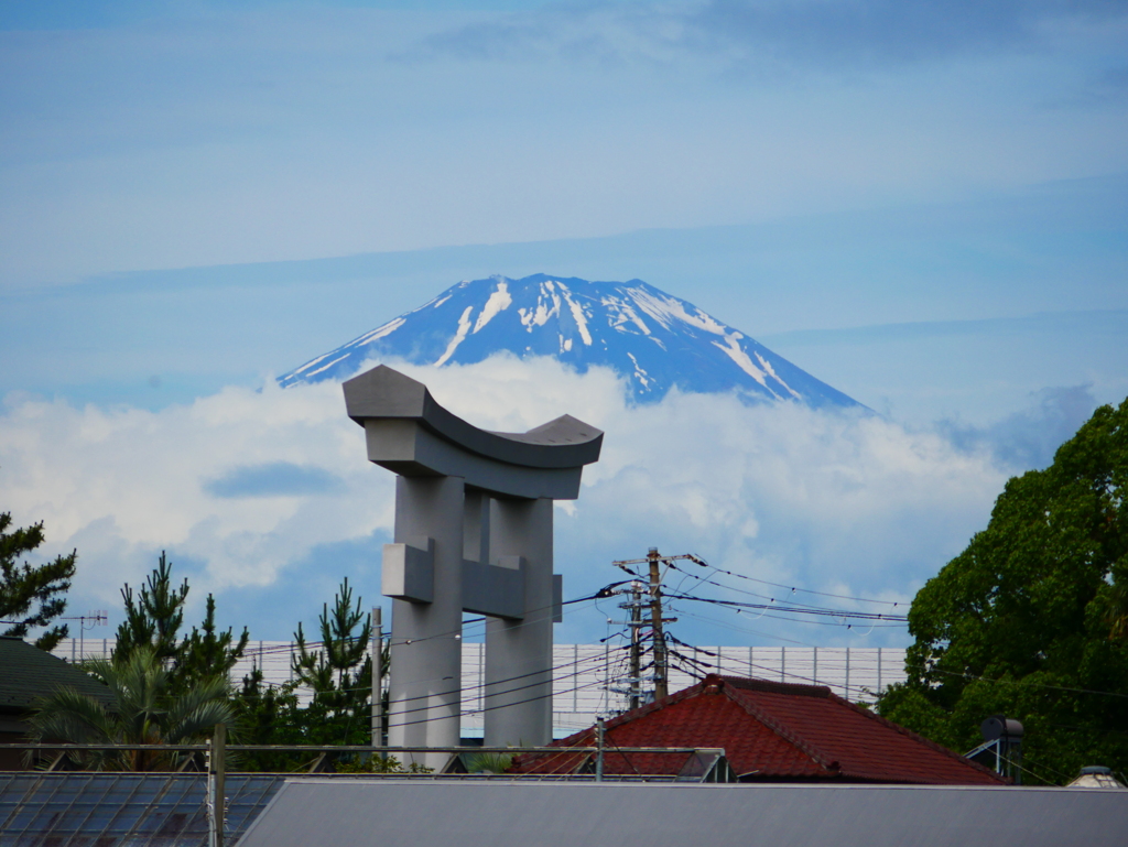 大鳥居と富士