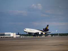 UPS MD-11F