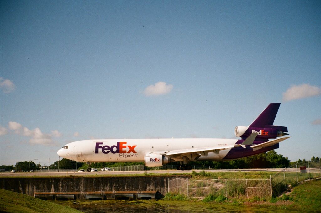FedEx MD11
