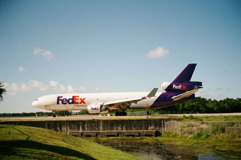 FedEx MD11