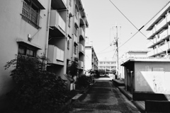 古びた団地の風景